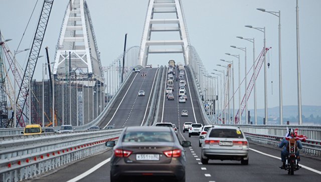 С начала лета по Крымскому мосту проехали почти миллион машин