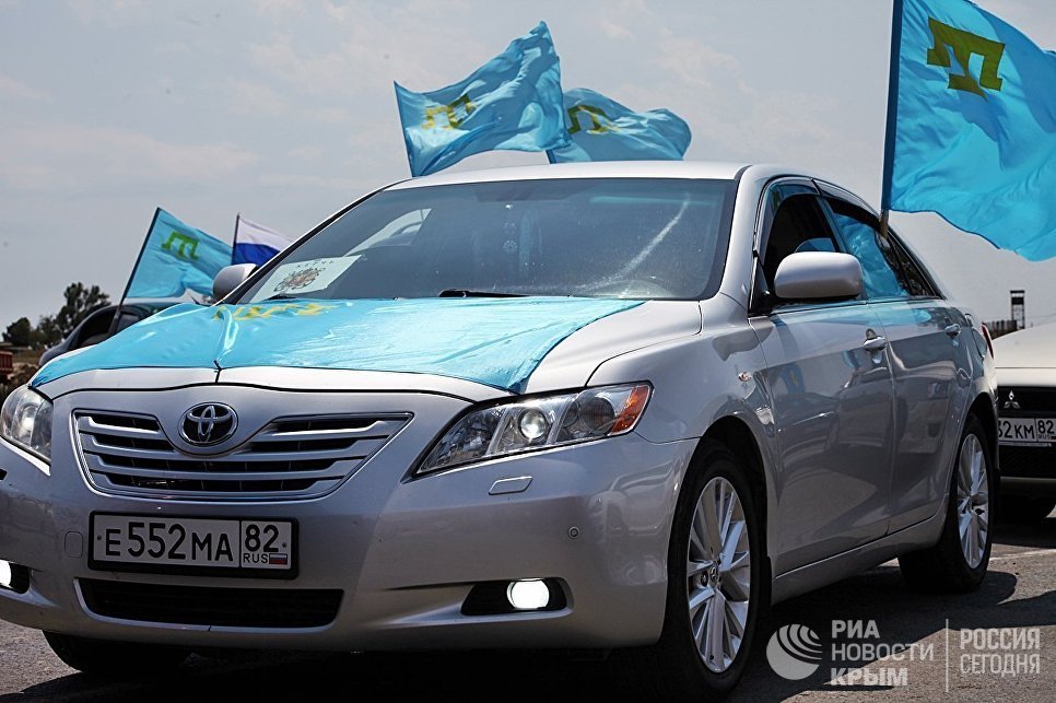 Автопробег, выставки, квесты: как пройдет День крымско-татарского флага