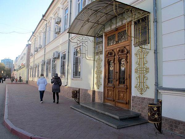 СК возбудил дела о взятке в отношении должностных лиц и депутата Феодосии