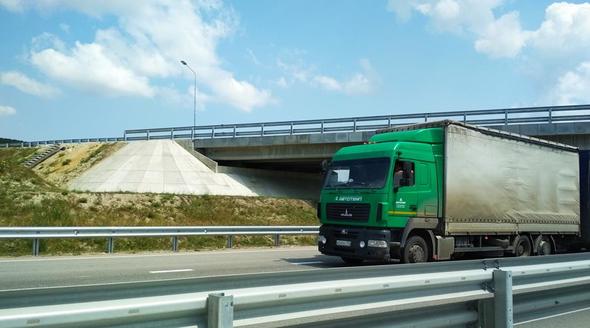 Власти Крыма перенаправят грузовики с «Тавриды» на старую трассу Симферополь – Феодосия