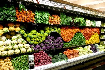 Феодосийский отдел Роспотребнадзора за год выписал торговцам овощами и фруктами штрафов на 620 тыс рублей