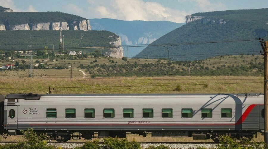 Число перевезенных поездами «Таврия» пассажиров за год выросло в 2,5 раза