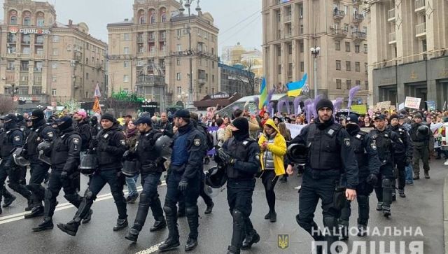 Полиция Киева опасается, что участники марша против насилия подерутся