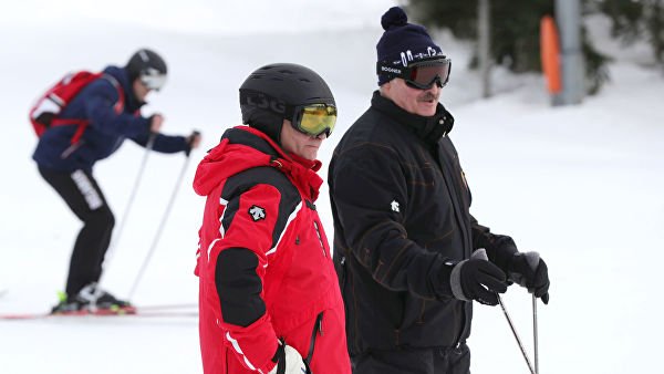 Путин и Лукашенко прокатились на горных лыжах в Сочи