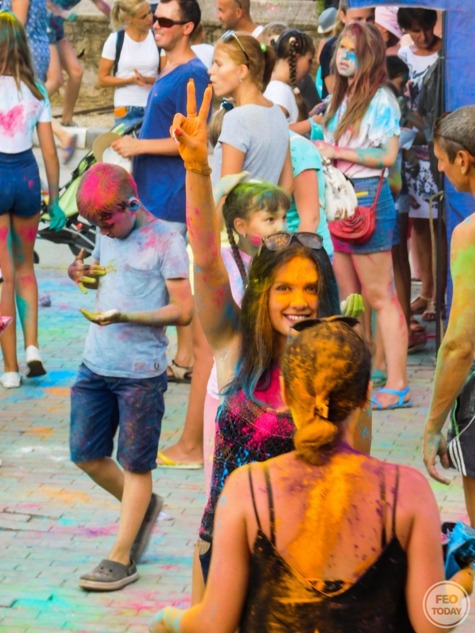 Фото фестиваля красок Холи на 200-летие Айвазовского #1672