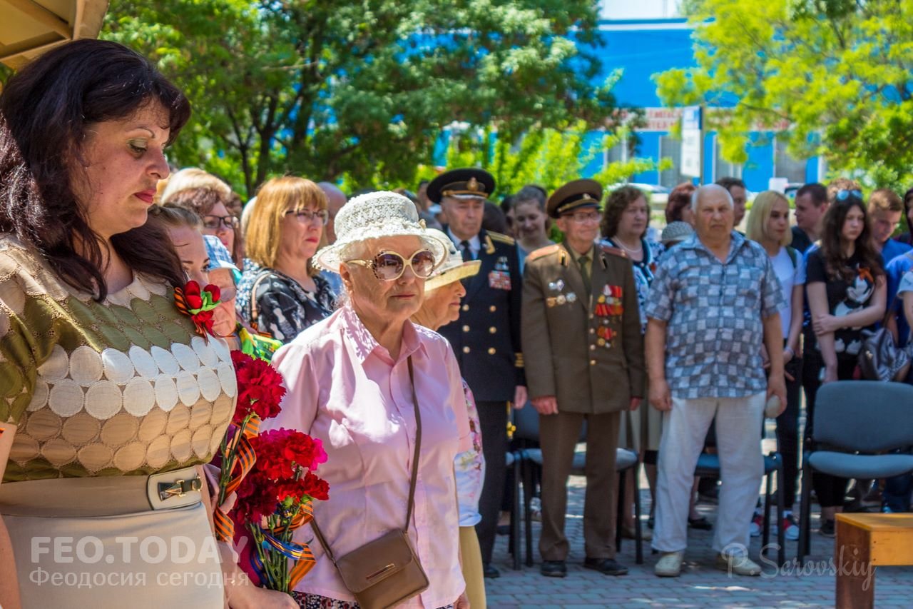 Феодосийский политех поздравил ветеранов с Победой #9661