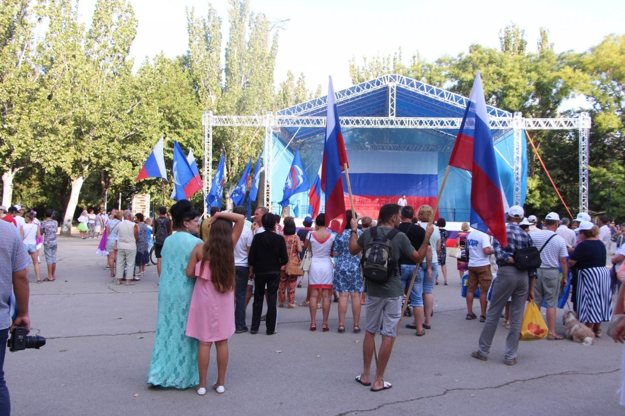 Фото празднования Дня флага России в Феодосии #2892