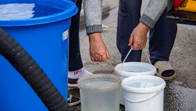 Жителям Симферополя организовали подвоз воды из-за аварии - адреса