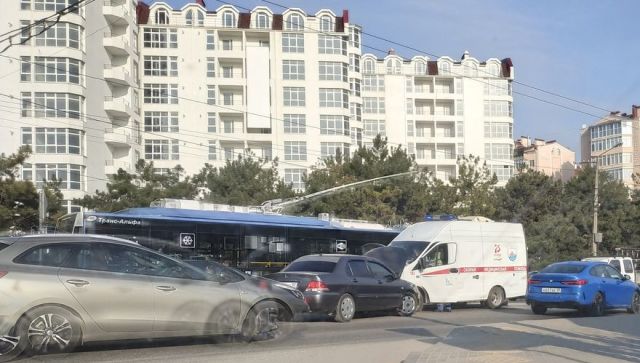 В Севастополе скорая помощь попала в ДТП