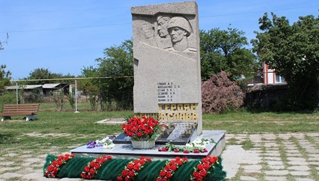 В Крыму отреставрируют тысячу военных памятников