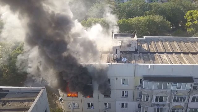 Угроза обрушения: жильцов горевшего дома в Керчи поселили в санатории