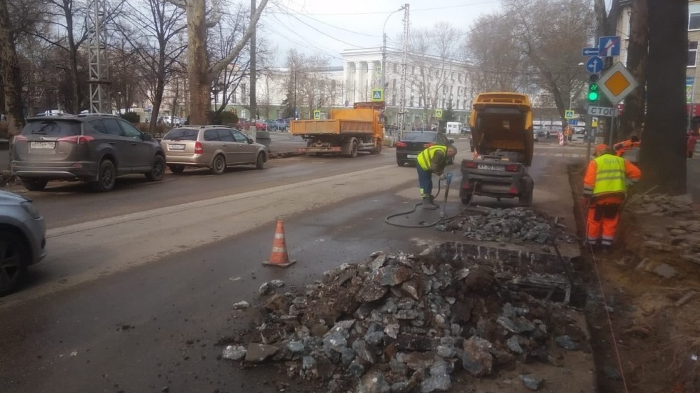 Минтранс РК: На улицах Симферополя начались ремонтные работы