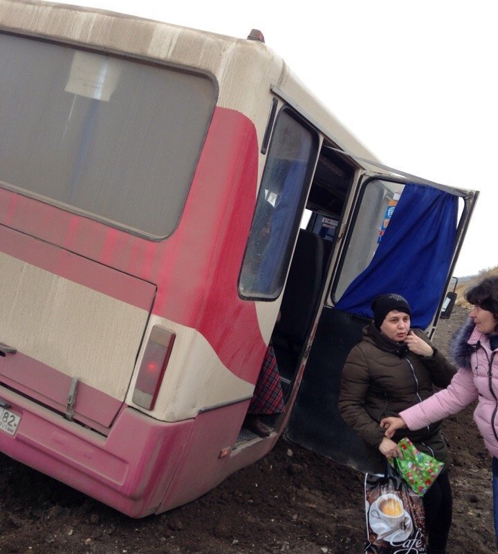 В Крыму с трассы «улетел» рейсовый автобус