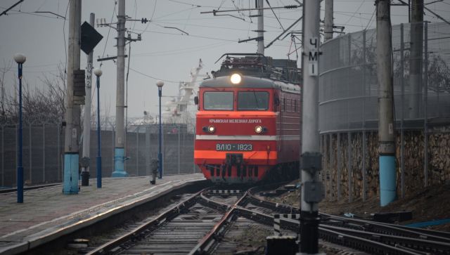 В Крыму пьяный пассажир устроил поножовщину в поезде