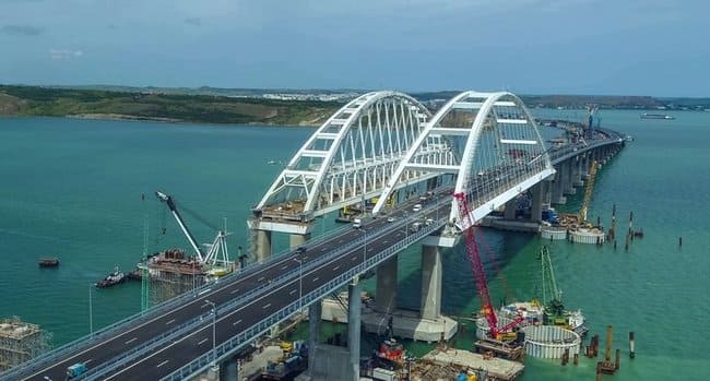 Сдан досрочно: 16 мая запускается автодорожное движение по Крымскому мосту