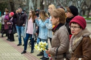 В Феодосии почтили память жертв трагедии в Кемерове #7593