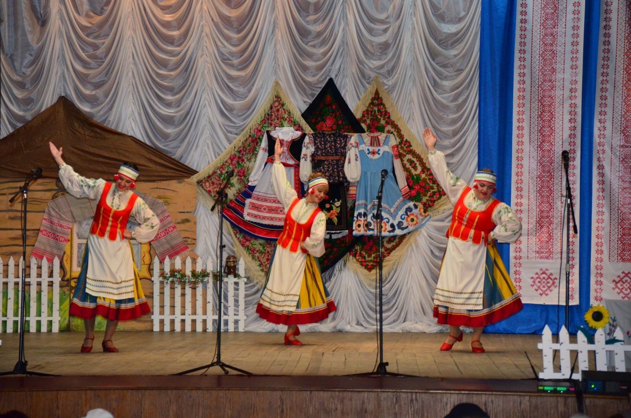 Фото отчетного концерта клуба СЯБРОВКИ в ДК БРИЗ #6325
