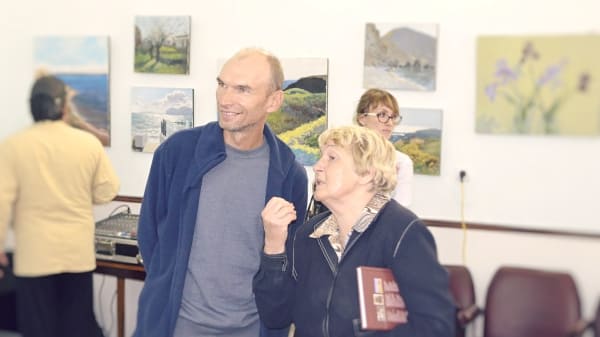 В Феодосии открылась персональная выставка феодосийского художника Игоря Симелина