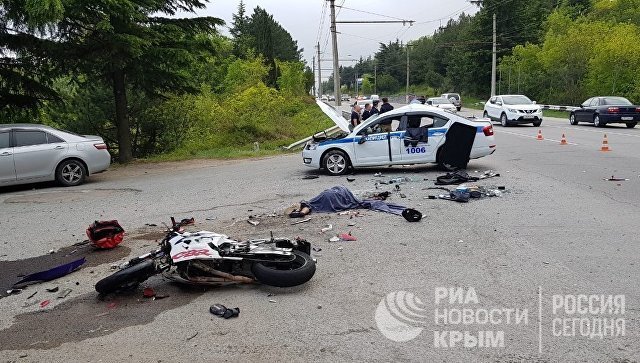 Серьезное ДТП в Крыму с участием полицейской машины: есть погибший