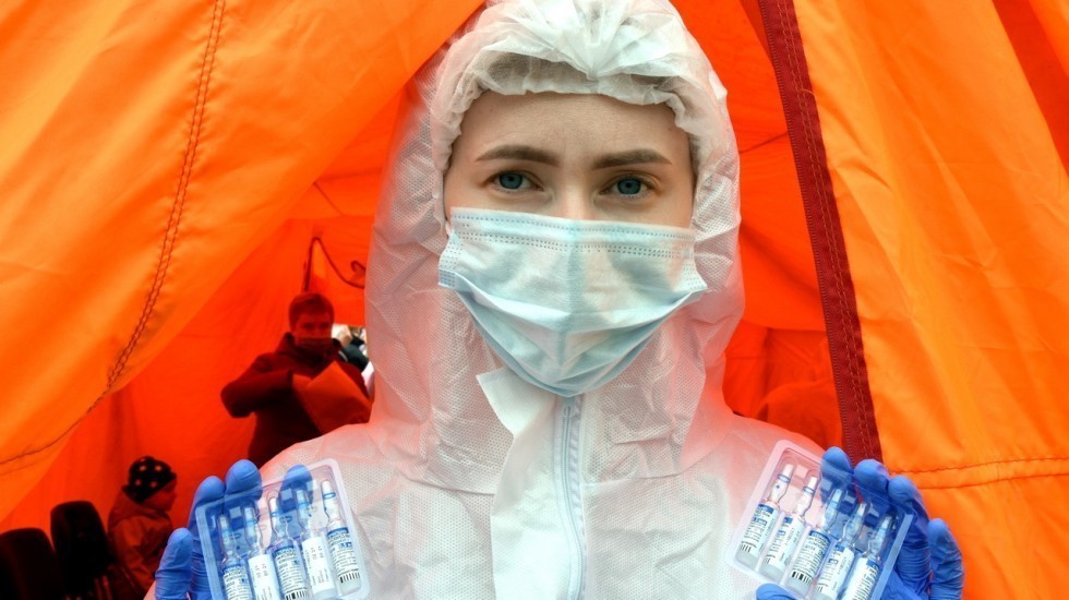Минздрав Крыма напоминает о проведении в республике вакцинации против новой коронавирусной инфекции