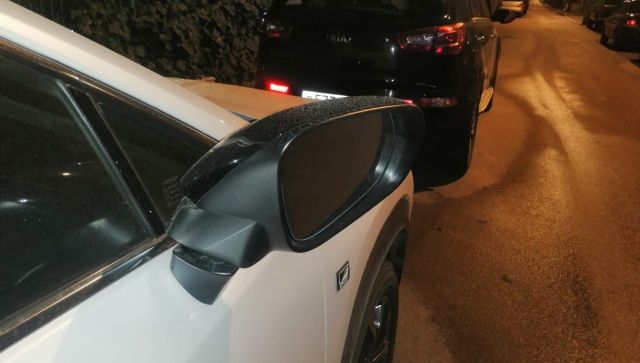В Севастополе пьяный дебошир повредил несколько припаркованных авто