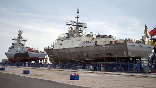 ЕС выступил против строительства военных кораблей в Керчи