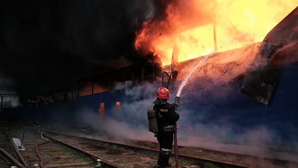 Смерть на пожаре: в горящем доме в Керчи найден погибший