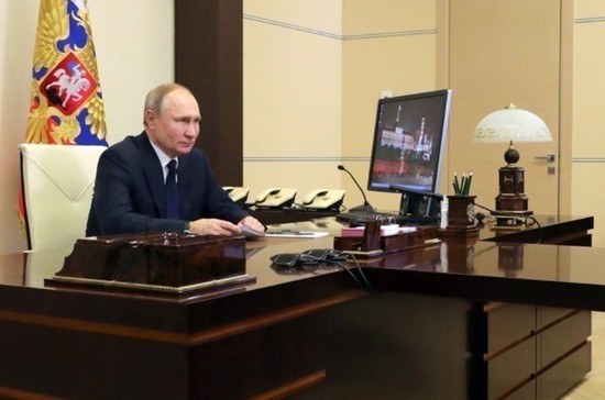 Путин попросил laquo;большую четверкуraquo; задать тон сентябрьской избирательной кампании