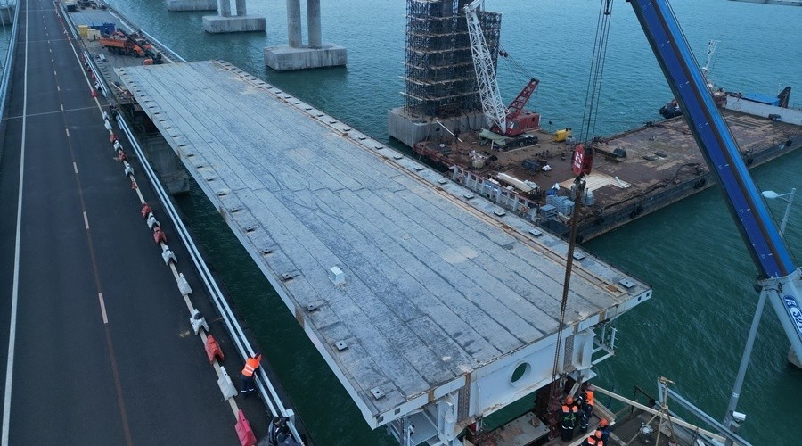 Строители начнут укладывать асфальт на Крымском мосту через одну-две недели – Хуснуллин