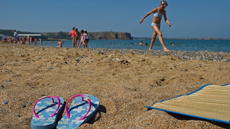 Посторонним вход запрещен: в Крыму хотят ограничить доступ на детские пляжи