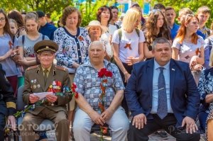 Феодосийский политех поздравил ветеранов с Победой #9677