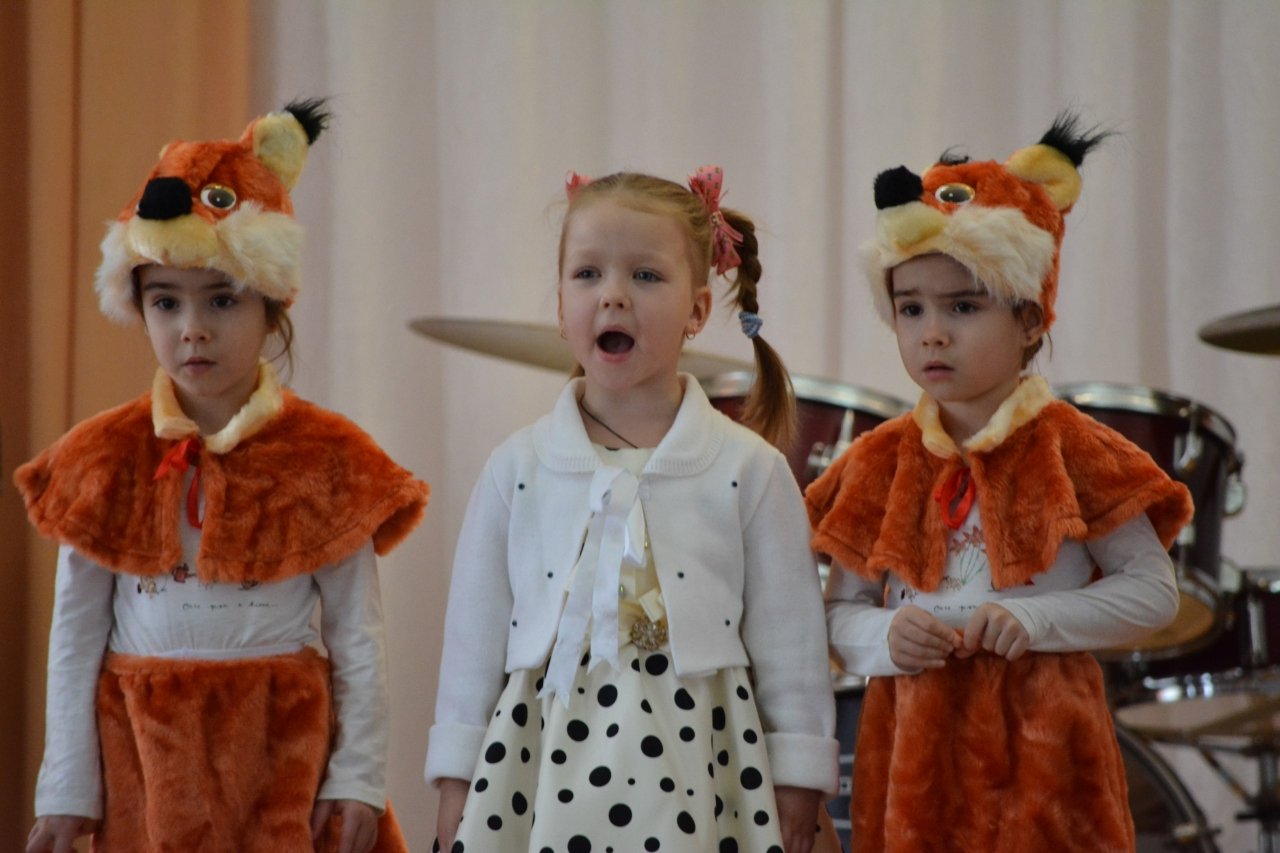 Фото новогоднего концерта в музыкальной школе №1 Феодосии #6360