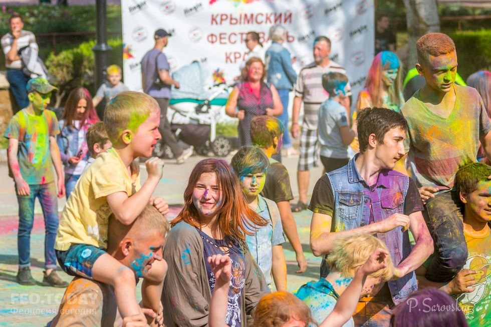 Фестиваль красок в Феодосии, май 2018 #11052