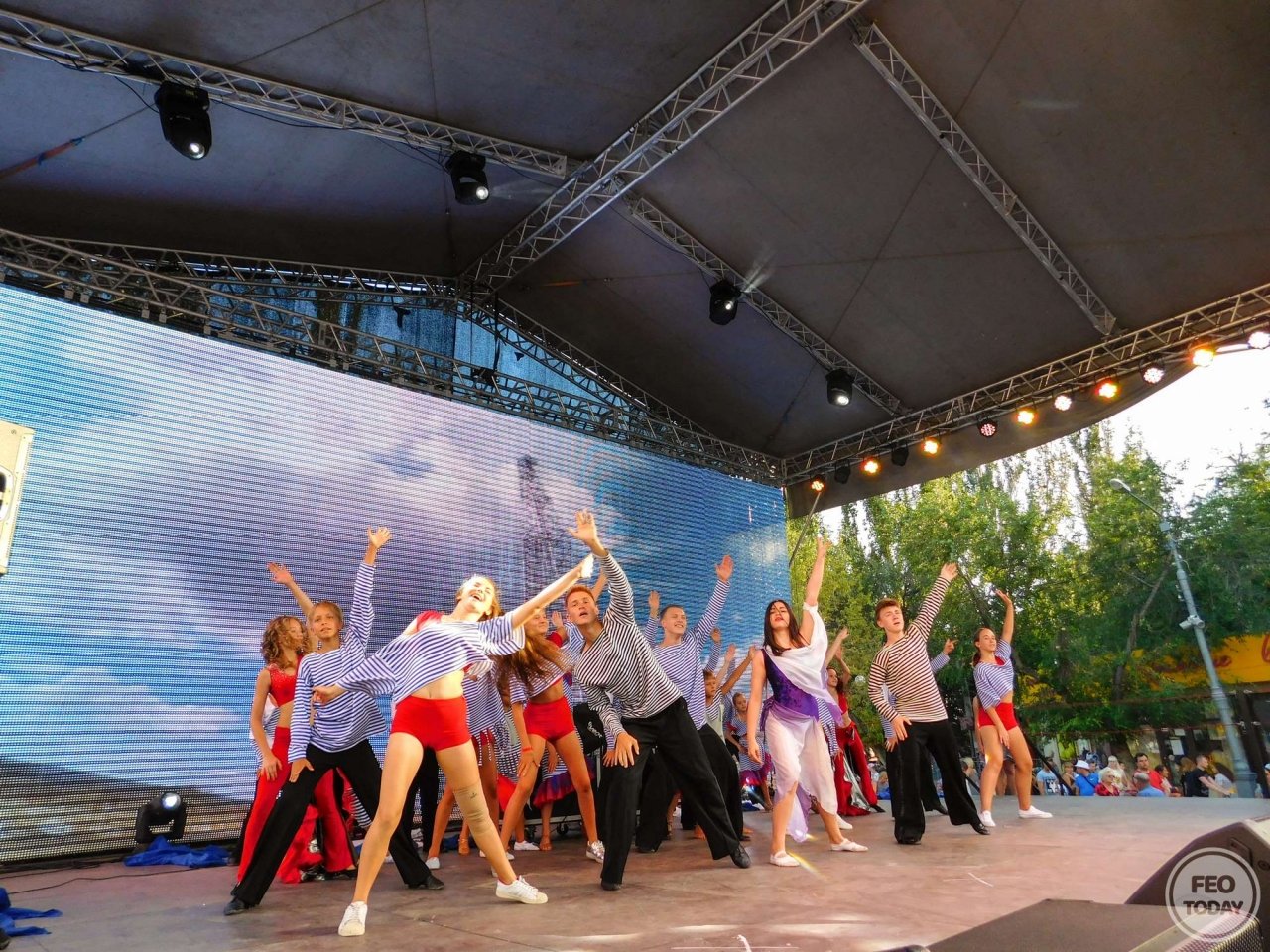 Фото концерта на День города 2017 и юбилей Айвазовского в Феодосии #2090