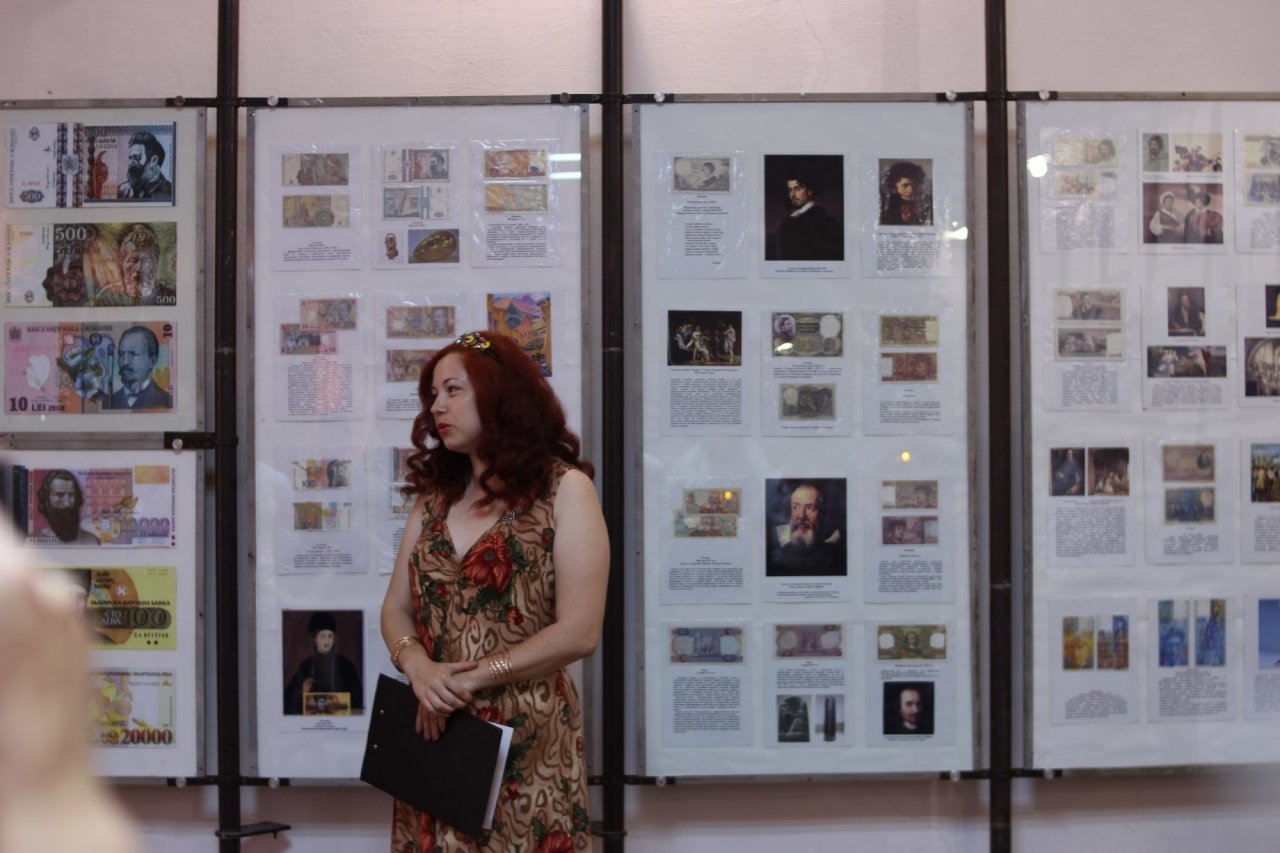 Фото выставки «Художники & банкноты» в Феодосии #666