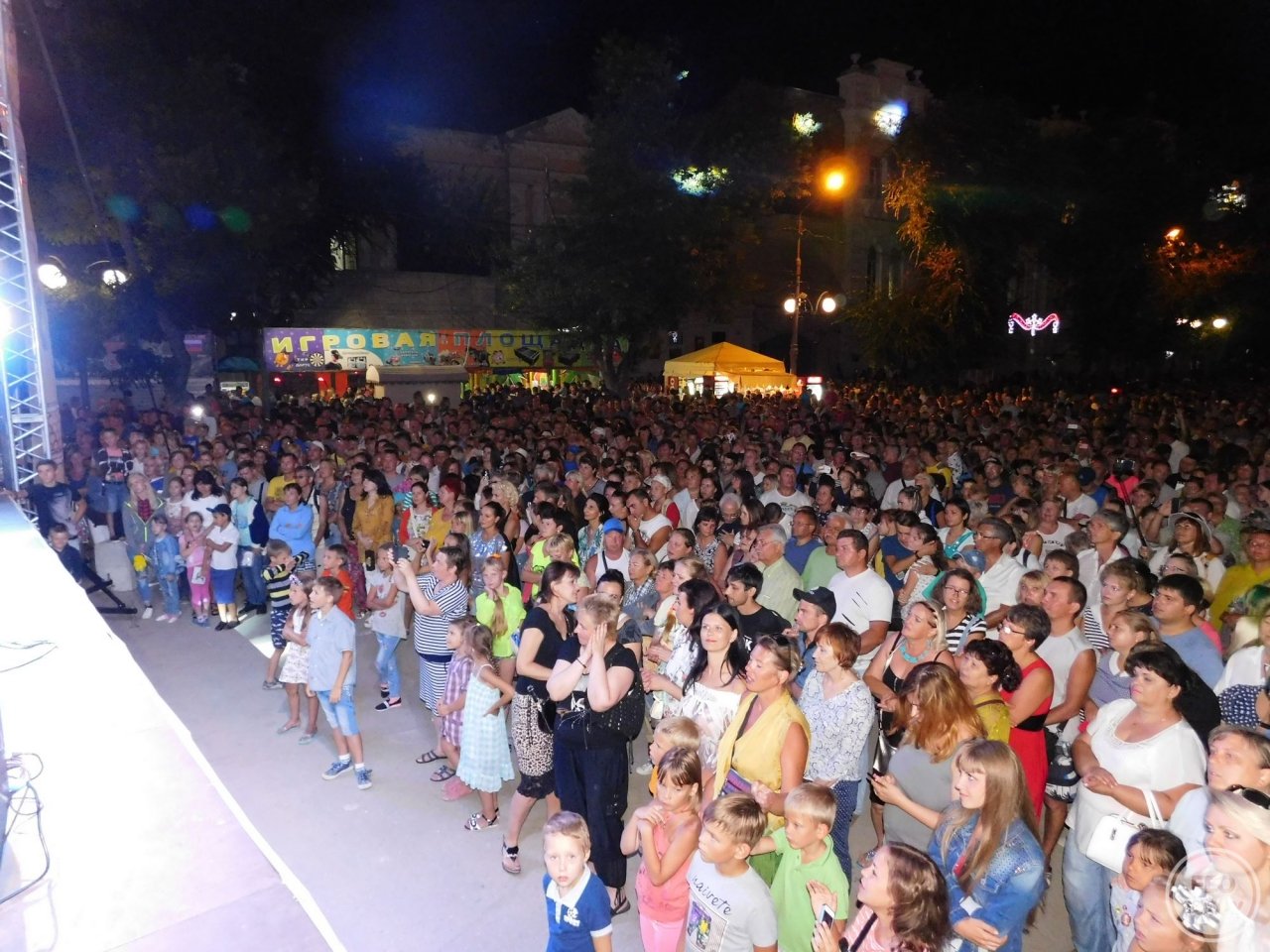 Фото концерта на День города 2017 и юбилей Айвазовского в Феодосии #2187