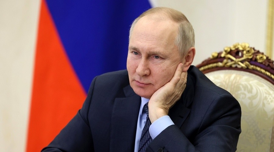 Путин поручил сократить разницу в доходах жителей Крыма и Севастополя и средних по России