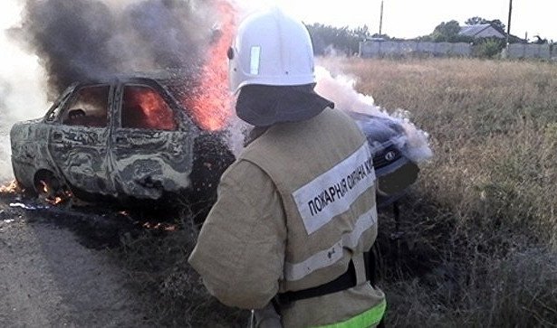 Горят машины и мопеды: очередные автопожары в Крыму