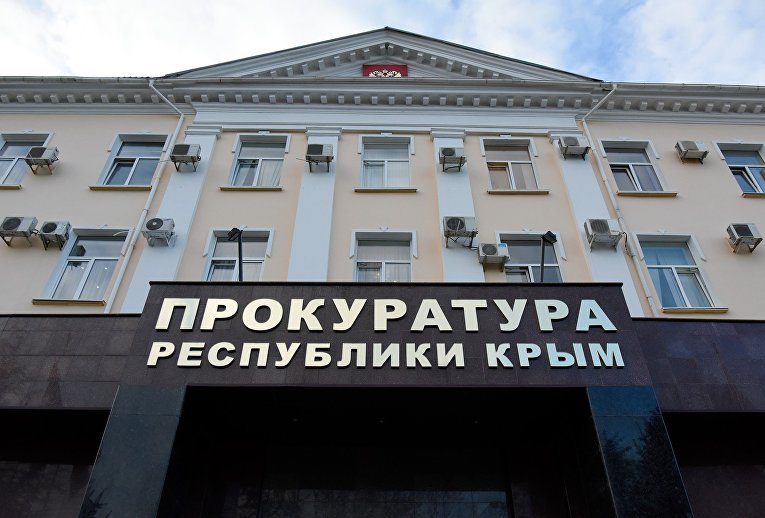 В Крыму директор школы незаконно начислил подчиненным 867 тысяч рублей