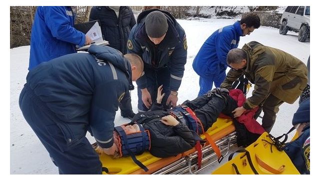 В крымских горах женщина пострадала во время зимнего отдыха