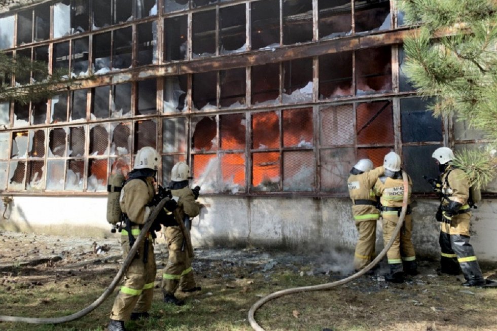 Пожар на заводе пластмасс в Симферополе локализирован – МЧС