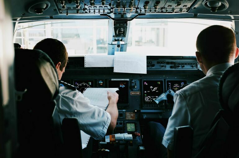 В Росавиации объяснили, в каких случаях пилотов с ВИЧ не допустят к полетам