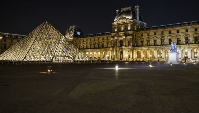 Билеты в Лувр продали за 2 млн евро с аукциона Christie's из-за COVID