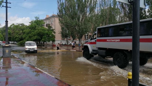 Пострадавшим от наводнения в Керчи выплатили более 22 млн рублей