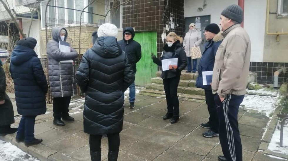 Светлана Маслова проинспектировала 13 многоквартирных домов в Керчи