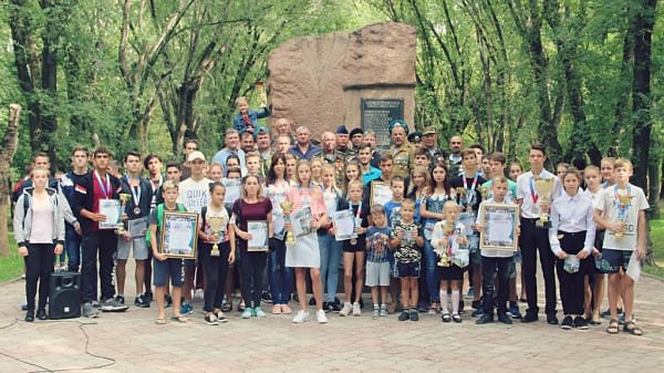 Единороссы Феодосии поддержали турнир по многоборью среди школьников