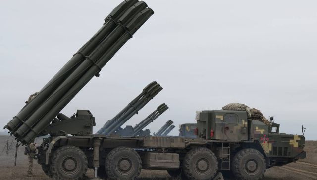 Украина устроила стрельбу из «Смерчей» у границы с Крымом - ФОТО