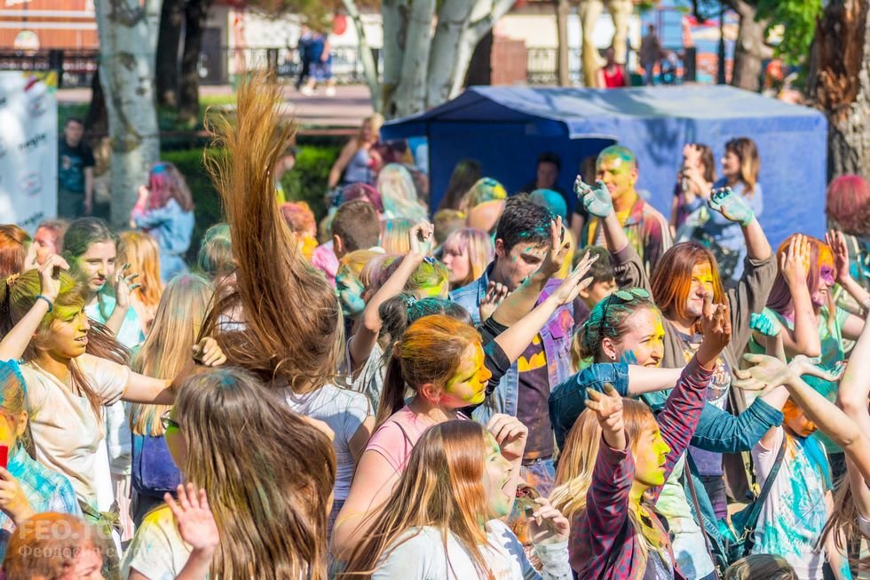 Фестиваль красок в Феодосии, май 2018 #11072