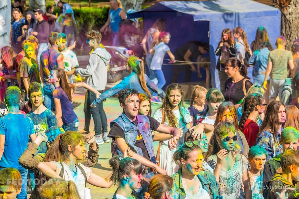 Фестиваль красок в Феодосии, май 2018 #11087