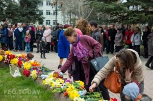 В Феодосии почтили память жертв трагедии в Кемерове #7599